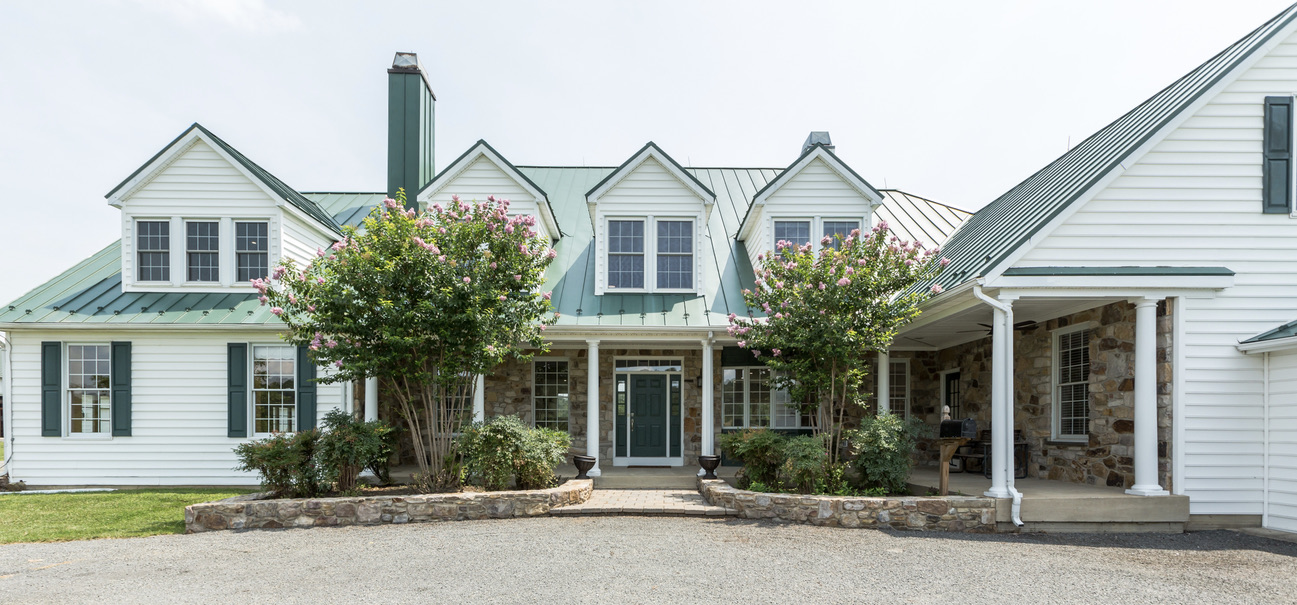 Grüner Bungalow at Tranquility Farm